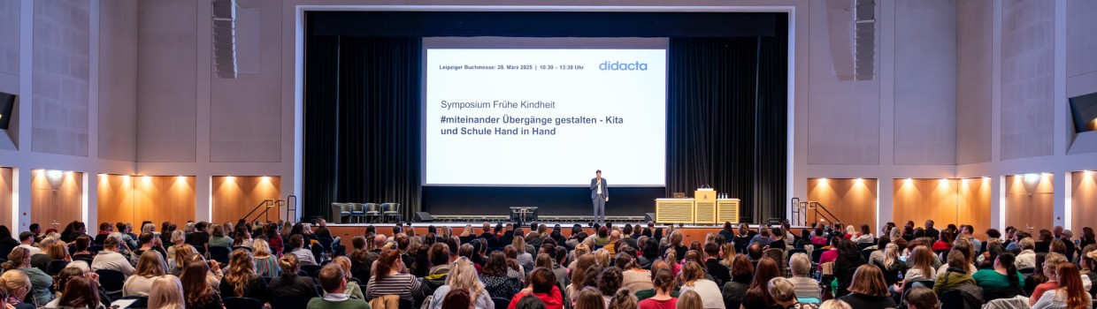 Vollbesetzter Saal beim didacta Symposium während der Leipziger Buchmesse 2025