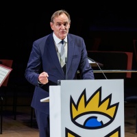  Leipzigs Oberbürgermeister Burkhard Jung begrüßt die Anwesenden