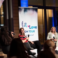 Bühnengespräch mit 3 Teilnehmerinnen bei lit love on tour während der Leipziger Buchmesse 2025