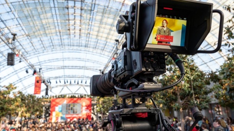 Impression der Bühne und des Publikums während der Preisverleihung der Leipziger Buchmesse 2025