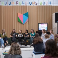 Panel discussion on “Studying Books” with several participants at the Leipzig Book Fair 2024